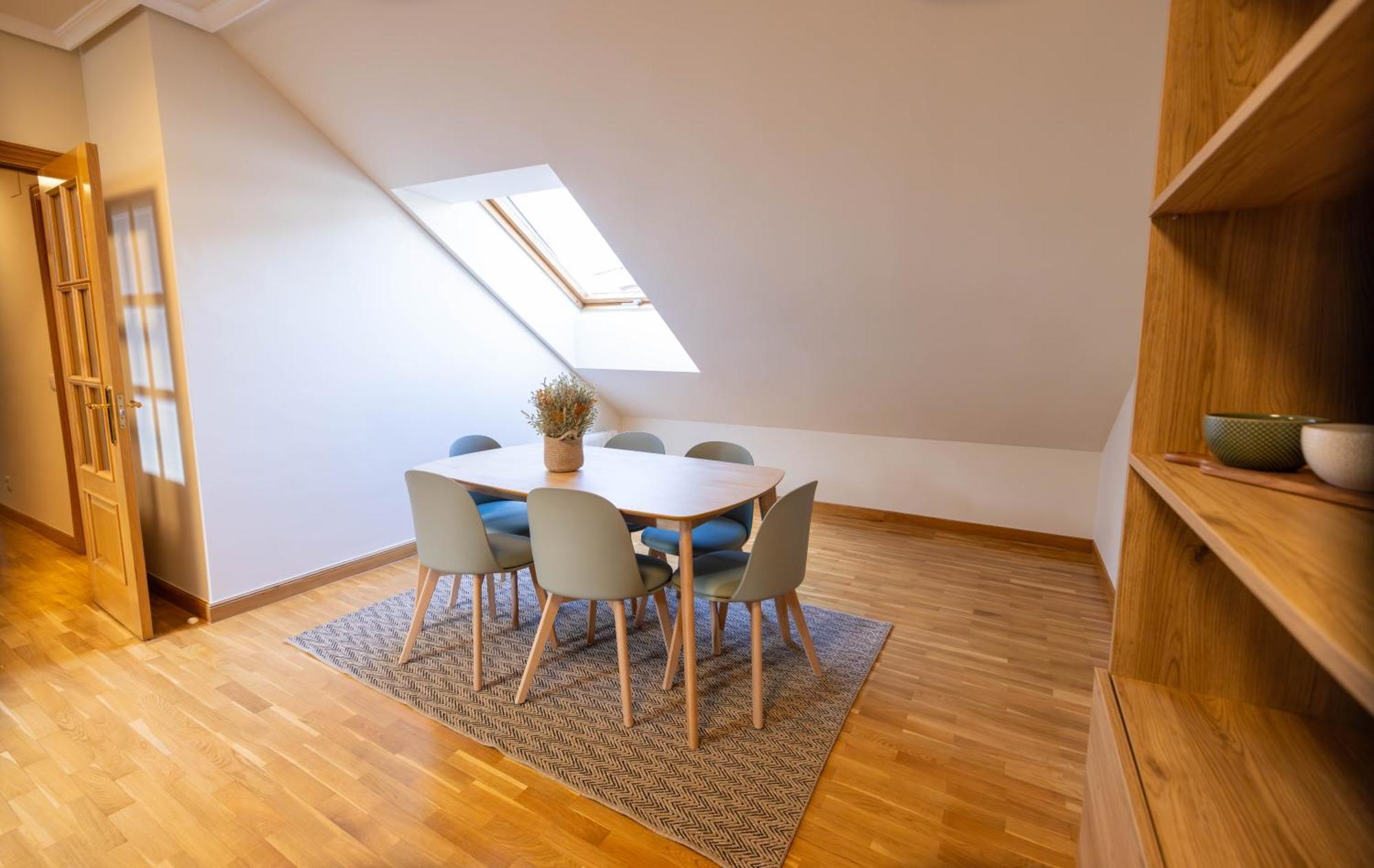 Atuaire Home La Merced En El Centro Historico De Burgos Parking Incluido Exterior photo